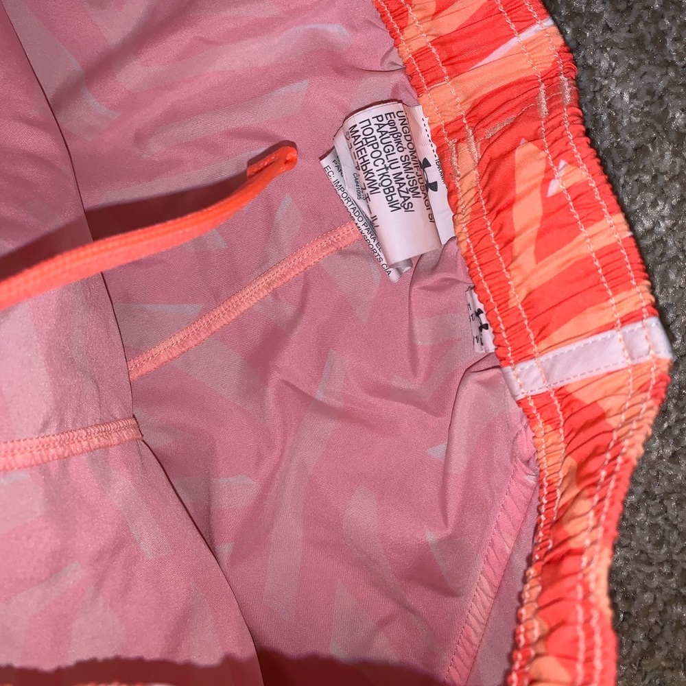 Under Armour Girls Orange Athletic shorts size YSM - Picture 7 of 8